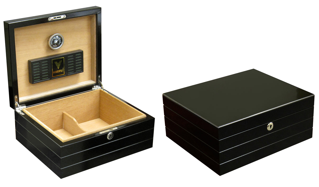 Onyx high-gloss black cigar humidor